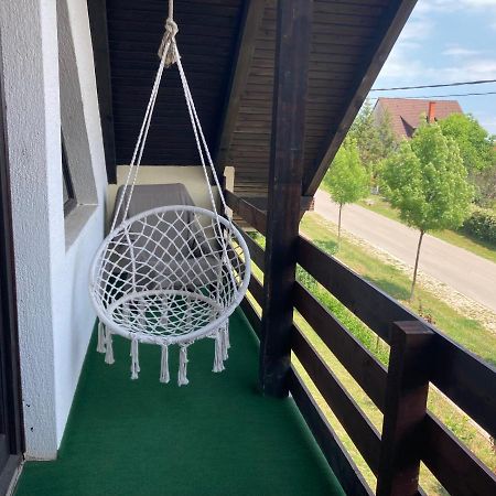 Karadi Apartman Zánka Exterior foto